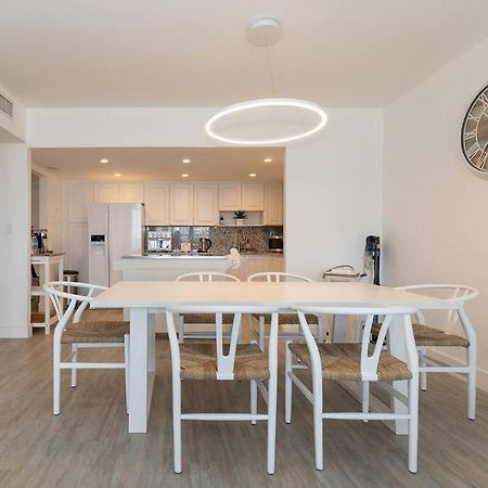 Stunning & Spacious Resort-Style Condo Across From Beach! Miami Beach Esterno foto