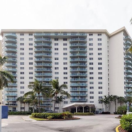 Stunning & Spacious Resort-Style Condo Across From Beach! Miami Beach Esterno foto