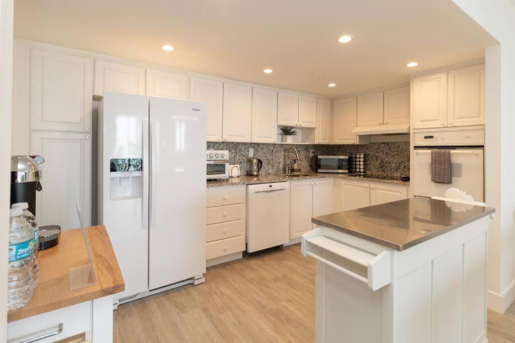 Stunning & Spacious Resort-Style Condo Across From Beach! Miami Beach Esterno foto