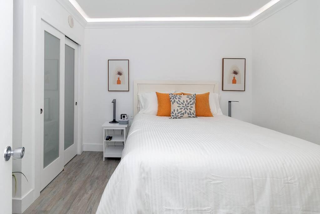 Stunning & Spacious Resort-Style Condo Across From Beach! Miami Beach Esterno foto