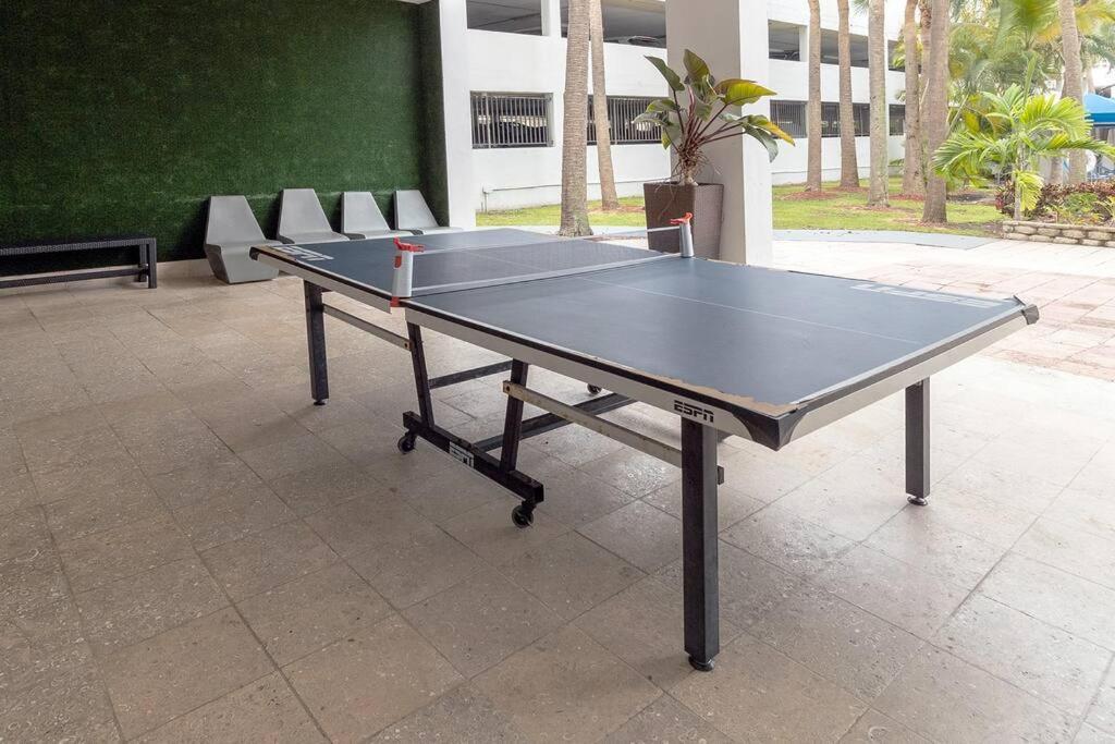 Stunning & Spacious Resort-Style Condo Across From Beach! Miami Beach Esterno foto