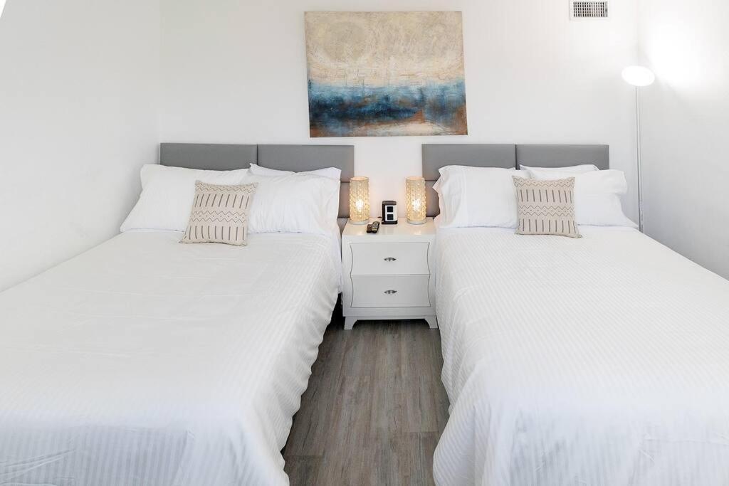 Stunning & Spacious Resort-Style Condo Across From Beach! Miami Beach Esterno foto